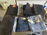 (9) Pair New Jeans