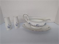 New in box Traditions Fine China Blue Garland