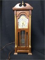 Vintage United Clock Corp. Electric Clock