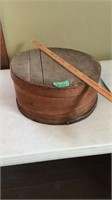 Round wooden cheese box