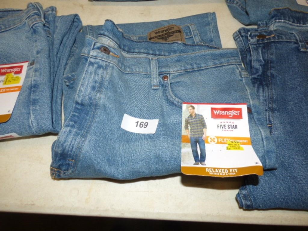 NEW WRANGLERS MENS BLUE JEANS SIZE 46/30 | Live and Online Auctions on ...
