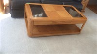 End table, matching coffee table