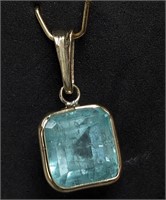 $1300 14K  Colombian Emerald(4ct) Pendant