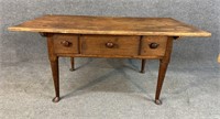 QUEEN ANNE 19TH CENT. 3 DRAWER PLANTATION TABLE