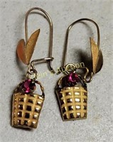 gorgeous 18K basket earrings w/rubies