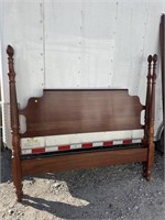 QUEEN SIZE SOLID CHERRY POSTER BED