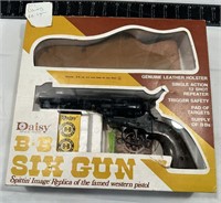 DAISY BB GUN IN ORIGINAL BOX NIB