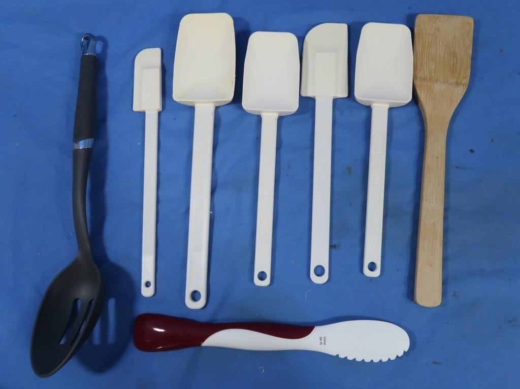 Serving Spoons & 5 Pampered Chef Spatulas