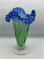 Lovely art glass vase ruffle top