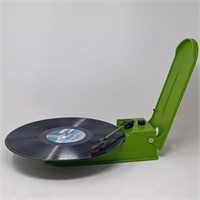 SYLVANIA PORTABLE BATTERY OPERATED RECORD PLAYER
