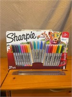 New Sharpie 21 count fine & ultra fine markers