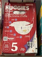 Huggies size 5 diapers 132 ct