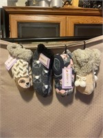 4 new Joyspun women’s slipper socks size 4-10