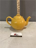 Hall mustard Lipton tea pot