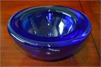 Kosta Boda Cobalt Blue Swirl Atoll 7" Bowl
