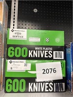 MM White plastic knives 600ct
