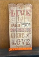 Live each day wooden picture