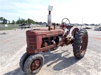 Farmall H 2WD Antique Row Crop Tractor 194061