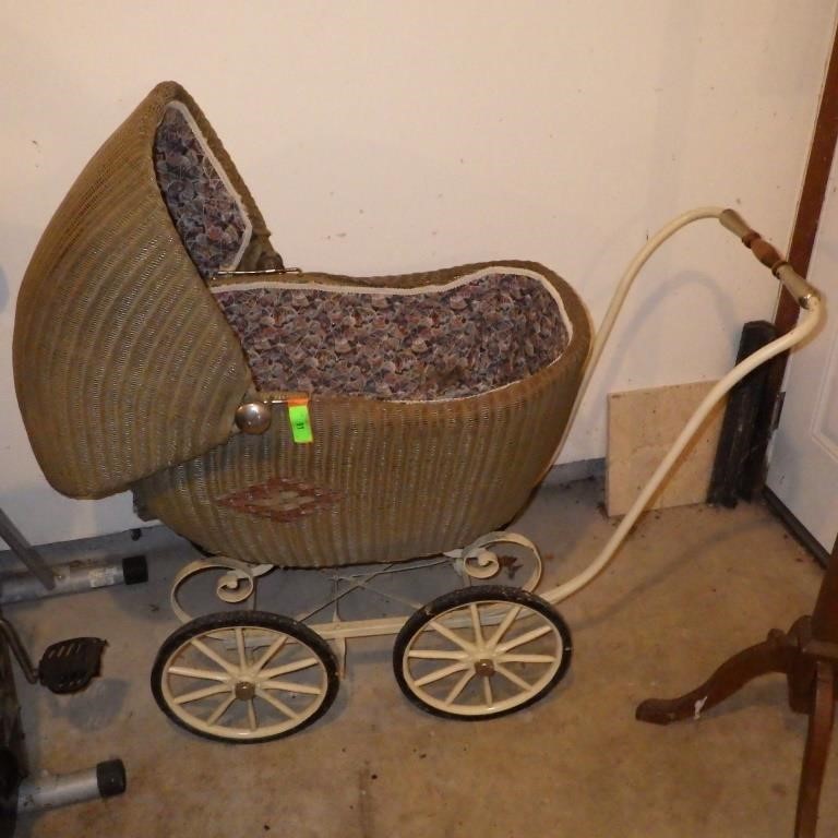 VINTAGE WICKER BABY BUGGY 4' LONG