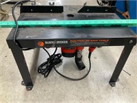 Router table with router