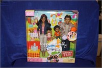 Barbie Happy Family Hometown Fair 2003 G7535