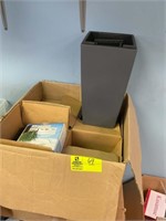 BOX WITH 4 PLANTER BOXES AND LECHUZA SUB IRRIGATIO