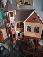 Doll house large