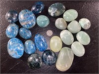 6 LBS OF POLISHED BLUE & GREEN STONES ** QUARTER