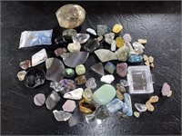 2 LBS ASSORTMENT OF POLISHED STONES & CRYSTALS