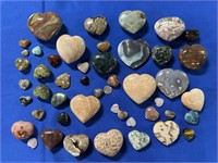 LOT OF HEART SHAPED POLISHED STONES