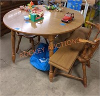 42" round dining table with 2 leaves and chairs