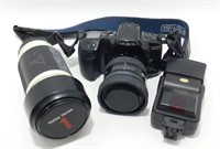 Minolta Maxxum 400si Camera with Zoom Lens and