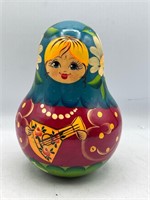 RUSSIAN ROLY POLY MUSIC WOODEN WOBBLING DOLL