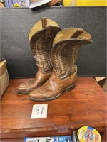 Tony Lama cowboy boots size 11