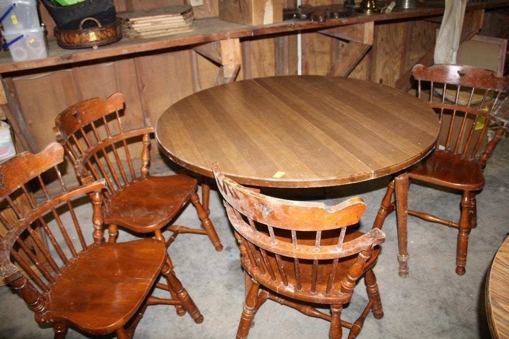 Vintage table and 4 chairs