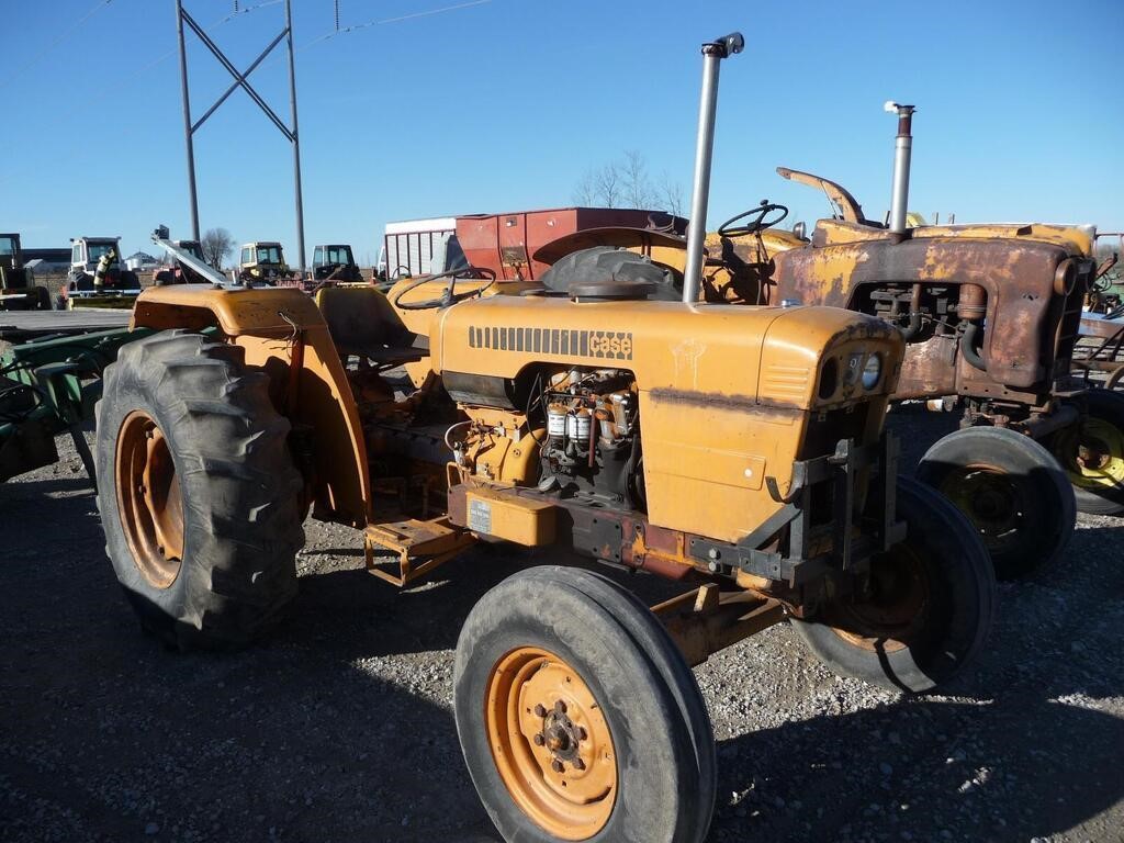 1975 Case 885 Utility Tractor