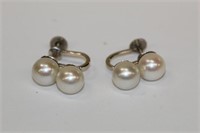 14kt yellow gold Vintage Pearl Earrings each with