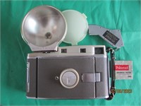 Vintage Polaroid 800 Land Camera & Case