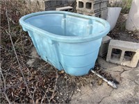 Poly water tank with drain