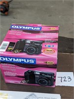 Olympus C-3040 Camera