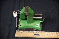 SMALL TABLE VISE