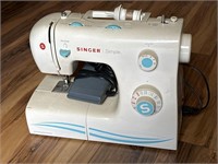 Singer Sewing Machine Simple