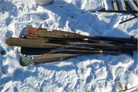 Miscellaneous paddles/oars - as is