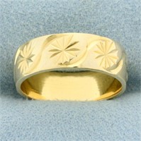 Diamond Cut Star Design Band  Ring in 14k Yellow G