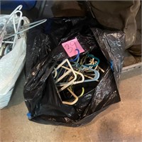 1 bag of clothes hangers