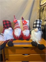 4 new Christmas gnomes-large ones light up