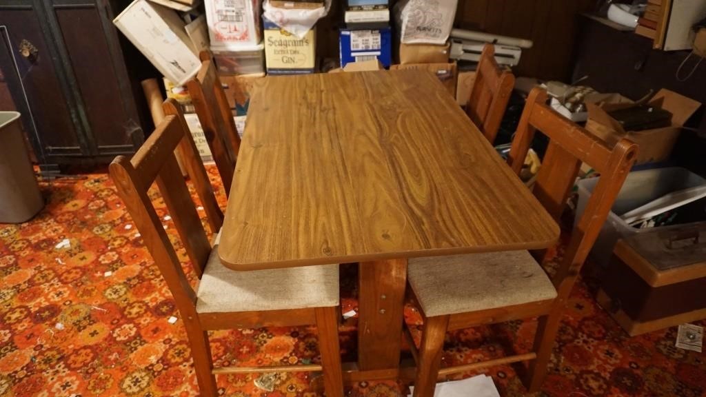Vintage Kitchen Table & 4 Chairs