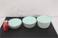 3 Tupperware Nesting Bowls w/ Lids ~ GoodCondition