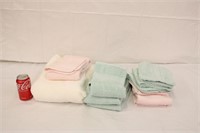 Lot of Martha Stewart Towels ~ READ