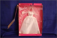 Barbie Fashion Ave 1999 Wedding dress Box as is
